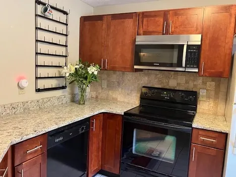 33 Apple Lane Hollis NH 03049