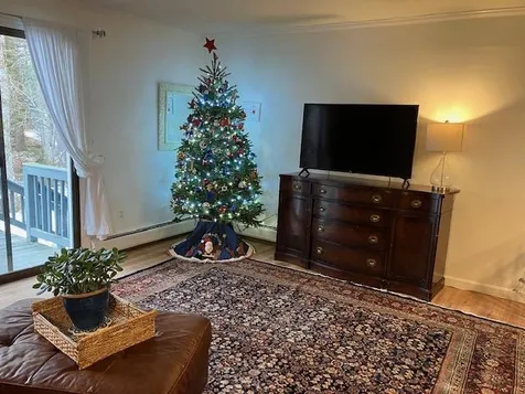 33 Apple Lane Hollis NH 03049
