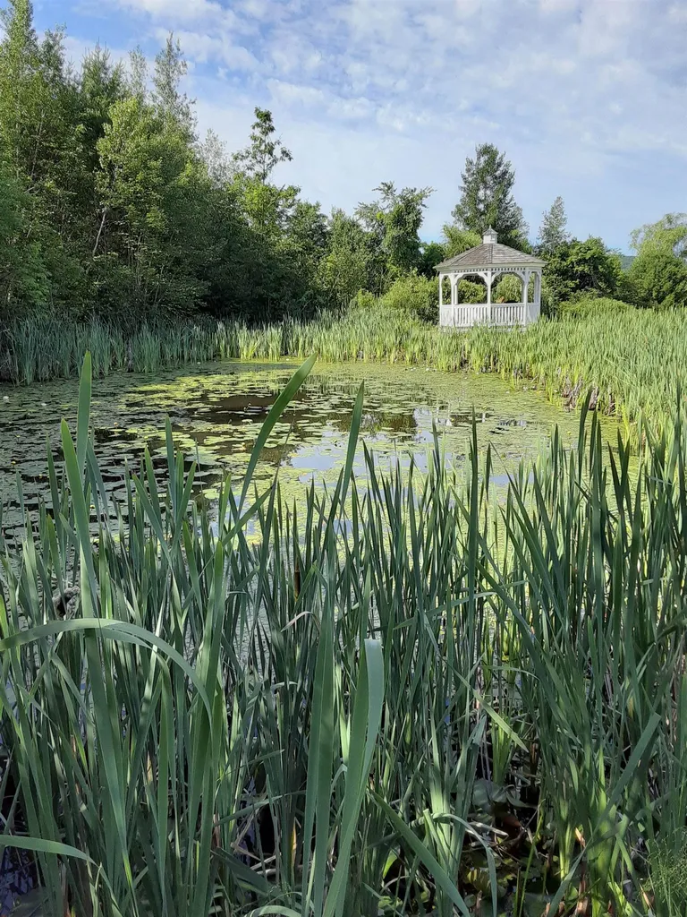 388 Old Homestead Highway Swanzey NH 03446