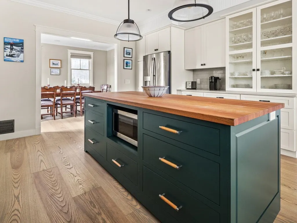 362 North Jefferson Road South Burlington VT 05403