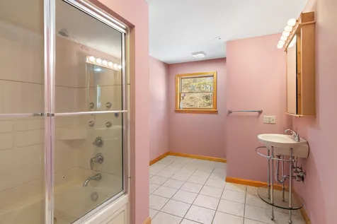 112 Brets Road Brattleboro VT 05301