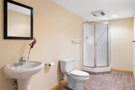 112 Brets Road Brattleboro VT 05301