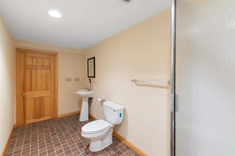 112 Brets Road Brattleboro VT 05301