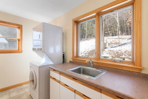 112 Brets Road Brattleboro VT 05301