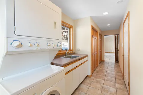 112 Brets Road Brattleboro VT 05301