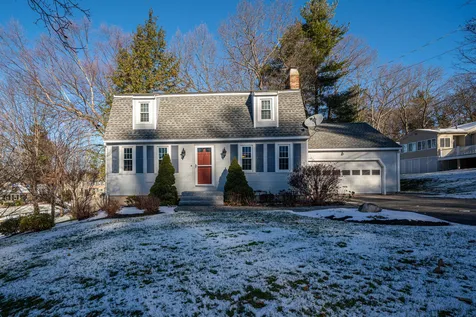 7 Shadwell Road Nashua NH 03062