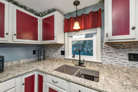 94 Warren Street Laconia NH 03246