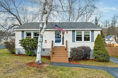 94 Warren Street Laconia NH 03246