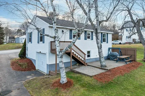 94 Warren Street Laconia NH 03246