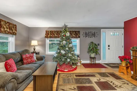 94 Warren Street Laconia NH 03246