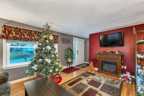 94 Warren Street Laconia NH 03246
