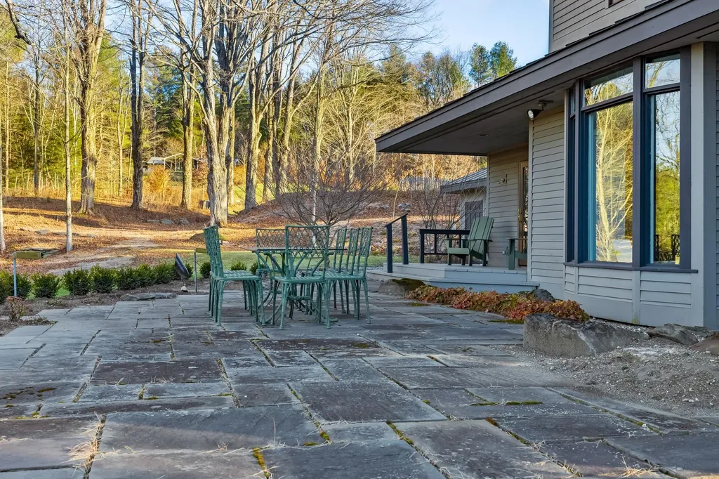 2 Border Lane Woodstock VT 05091