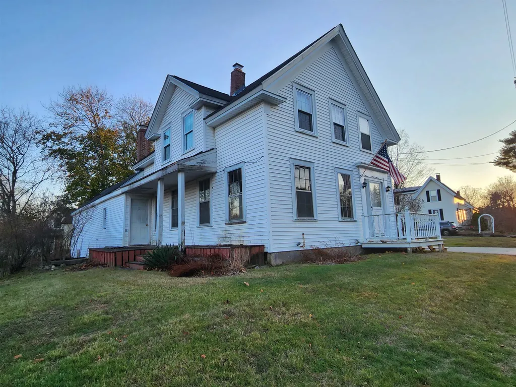 9 Hampstead Road Danville NH 03819