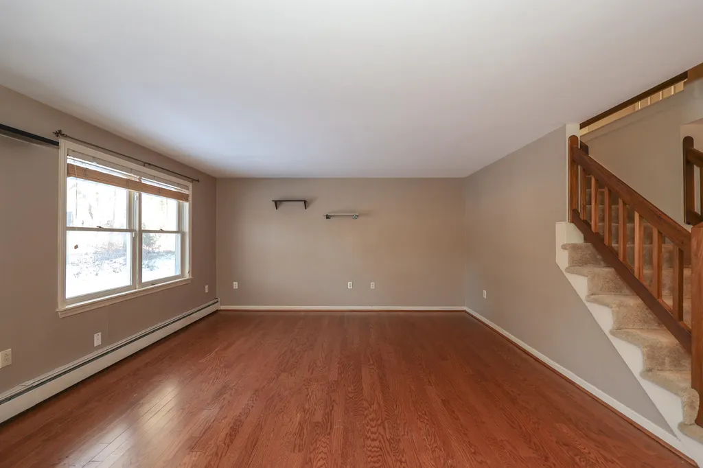 2 Wedgewood Circle Hooksett NH 03106