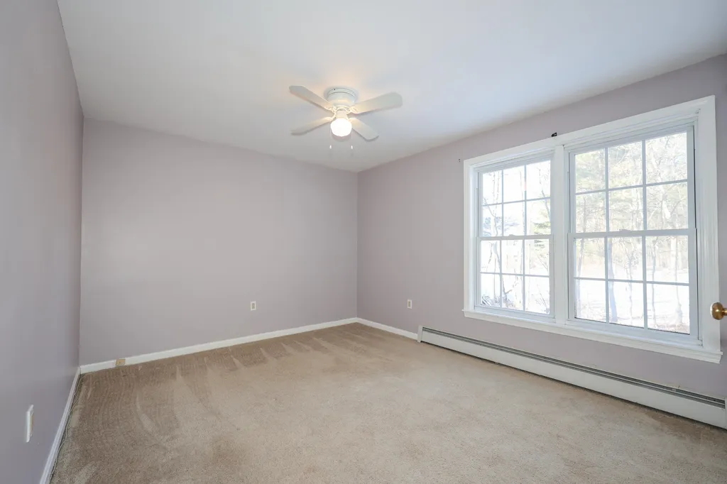 2 Wedgewood Circle Hooksett NH 03106