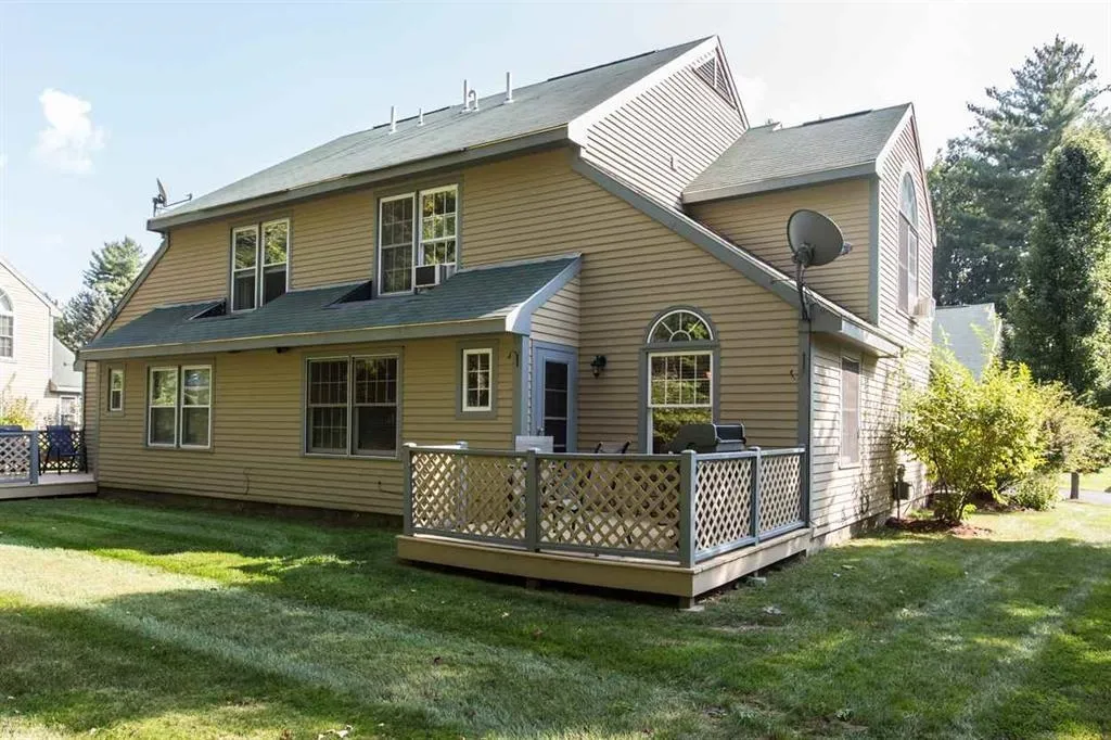 2 Wedgewood Circle Hooksett NH 03106
