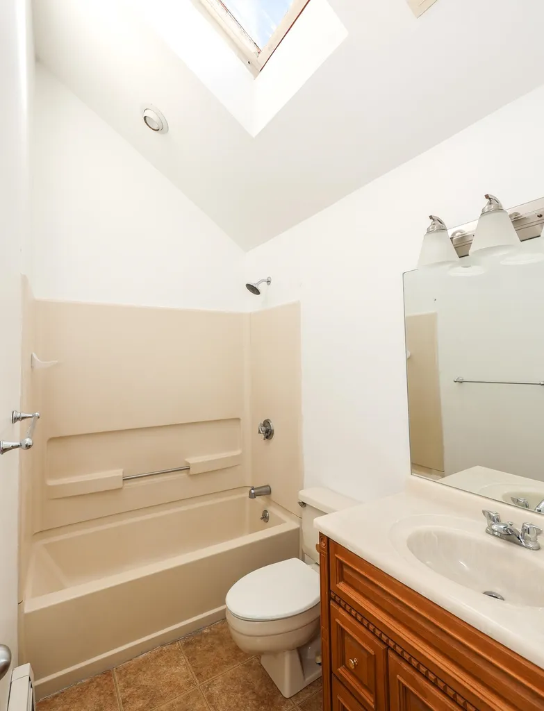 2 Wedgewood Circle Hooksett NH 03106