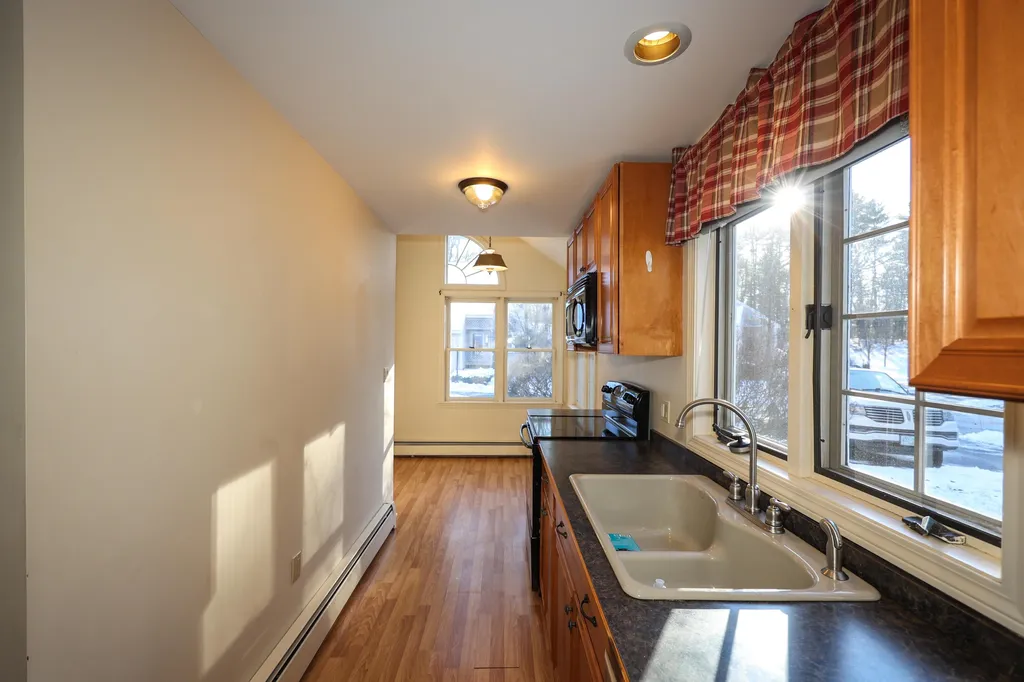 2 Wedgewood Circle Hooksett NH 03106