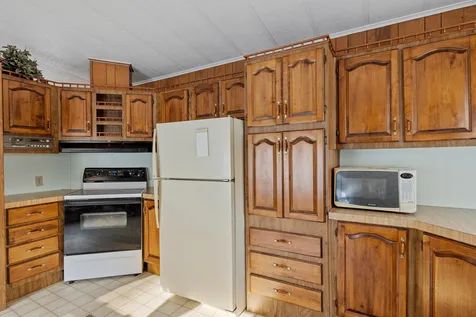 303 Old Lakeshore Road Gilford NH 03249