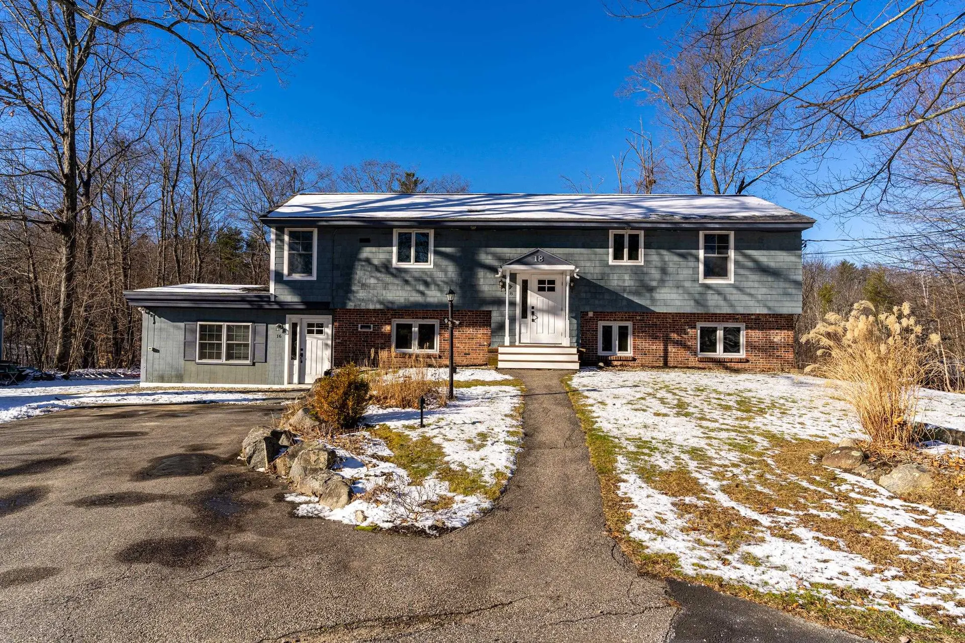 pt141 in exeter nh 16-18 Hobart Street, Exeter, NH 03833 | 4939086