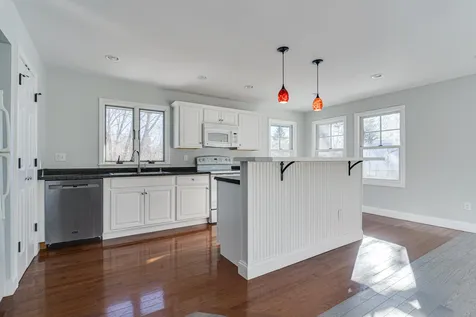 16-18 Hobart Street Exeter NH 03833