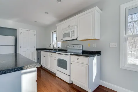 16-18 Hobart Street Exeter NH 03833