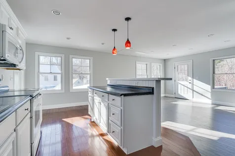 16-18 Hobart Street Exeter NH 03833