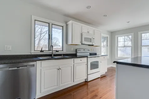 16-18 Hobart Street Exeter NH 03833
