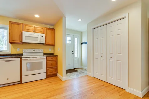 16-18 Hobart Street Exeter NH 03833