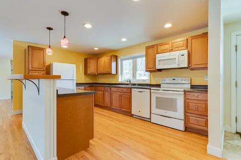 16-18 Hobart Street Exeter NH 03833