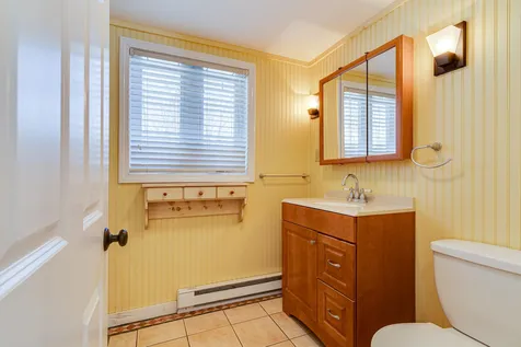 16-18 Hobart Street Exeter NH 03833
