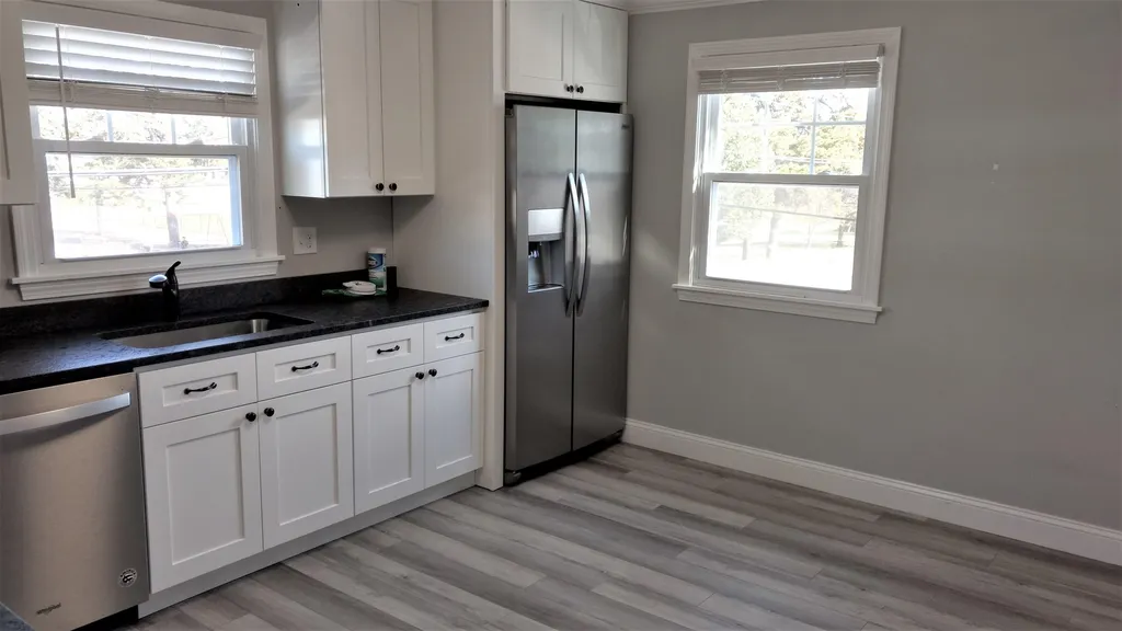 160 Ledge Street Nashua NH 03060