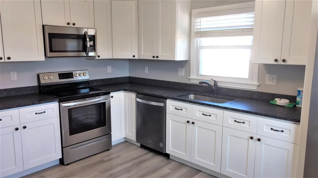 160 Ledge Street Nashua NH 03060