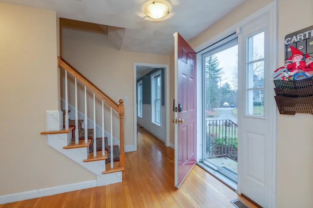 35 Sycamore Street Pelham NH 03076