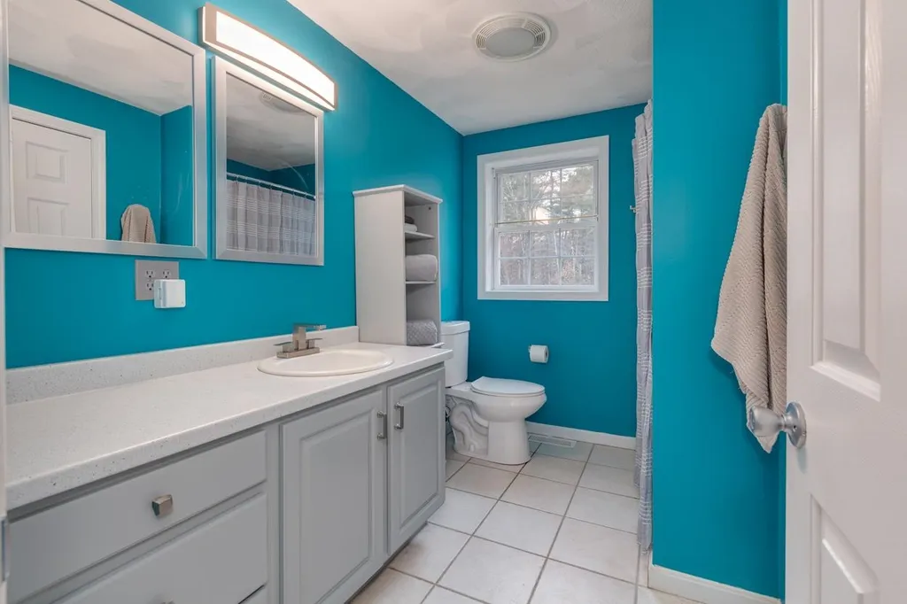 35 Sycamore Street Pelham NH 03076