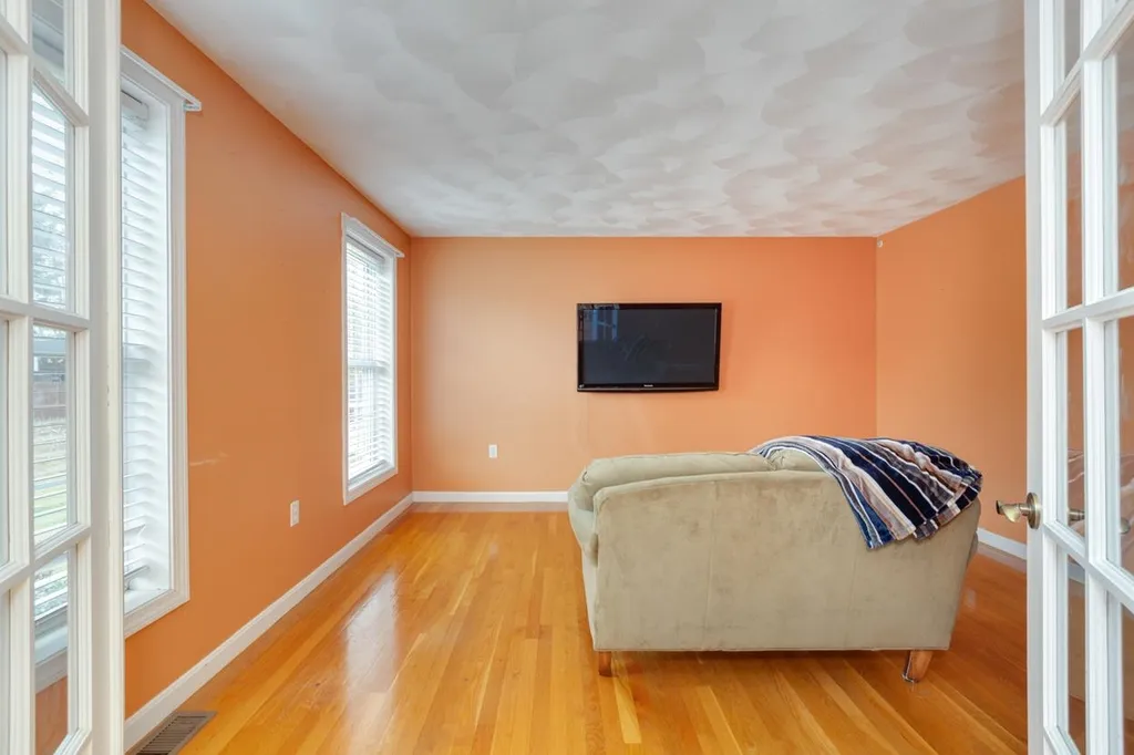 35 Sycamore Street Pelham NH 03076