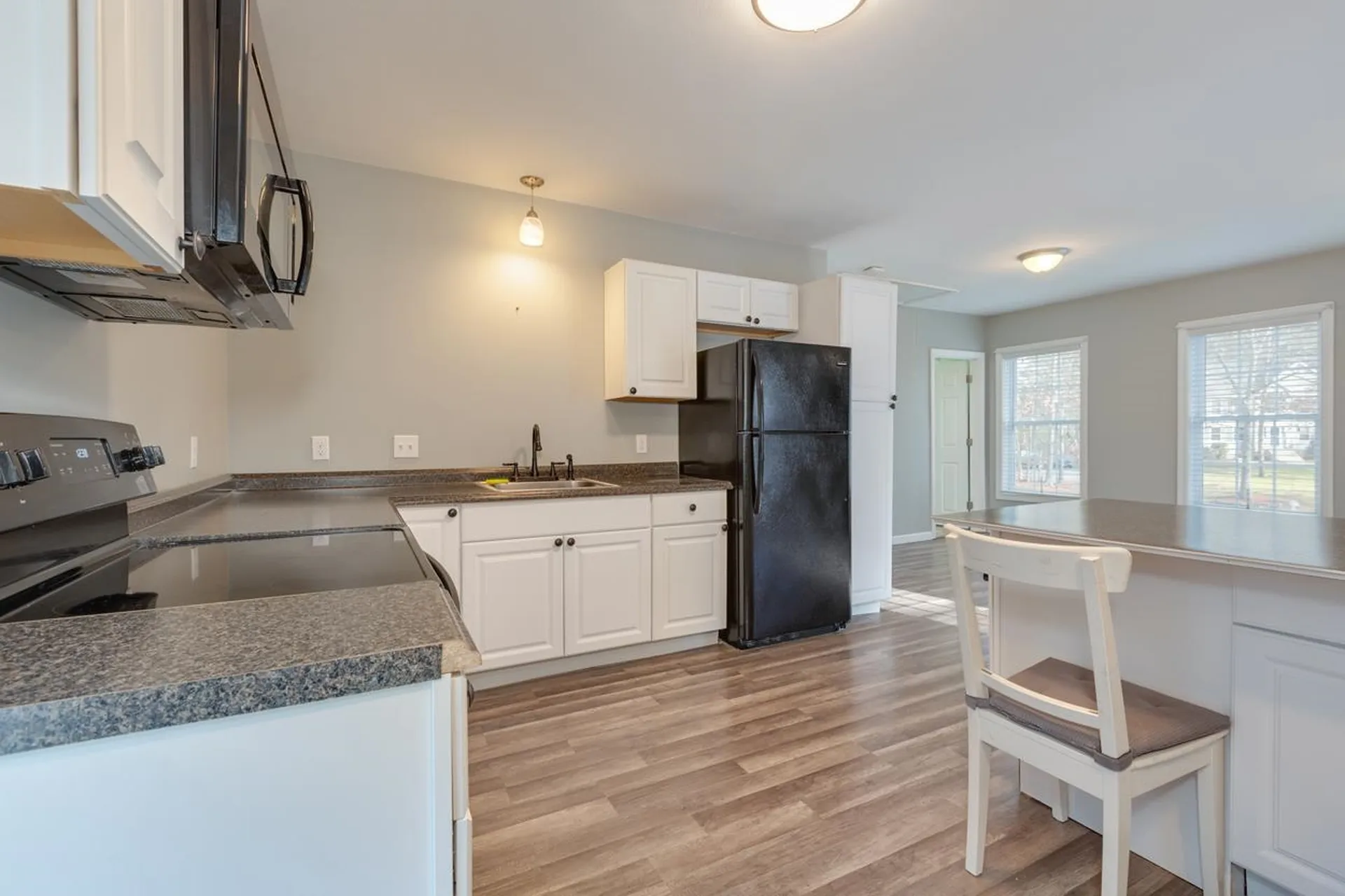 35 Sycamore Street Pelham NH 03076