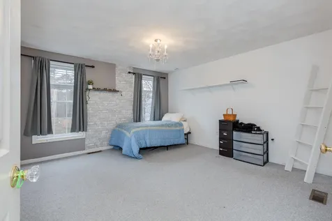 35 Sycamore Street Pelham NH 03076