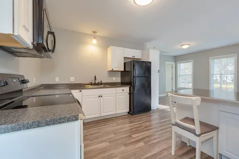 35 Sycamore Street Pelham NH 03076