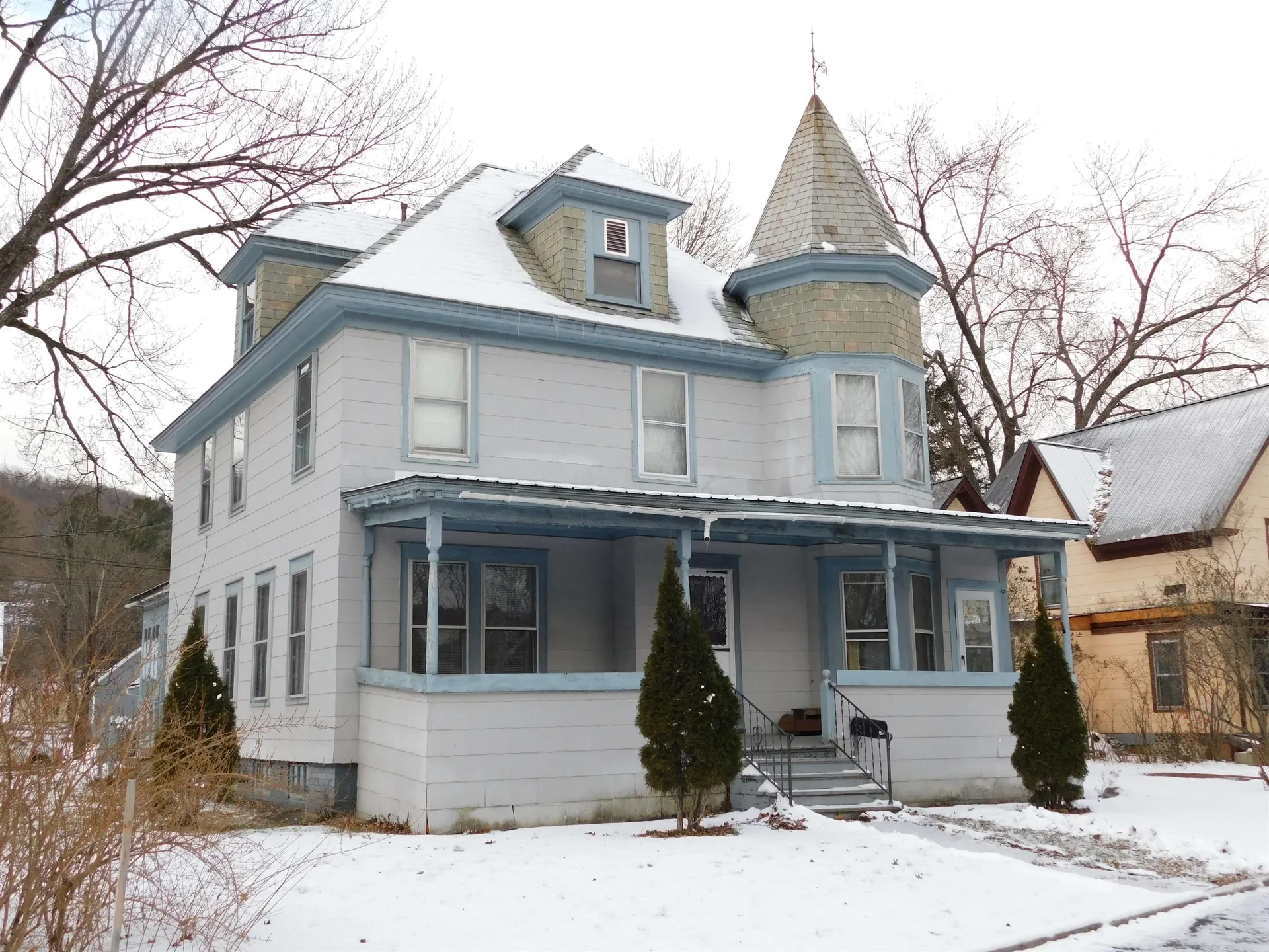 31 Crescent Street Springfield VT 05156