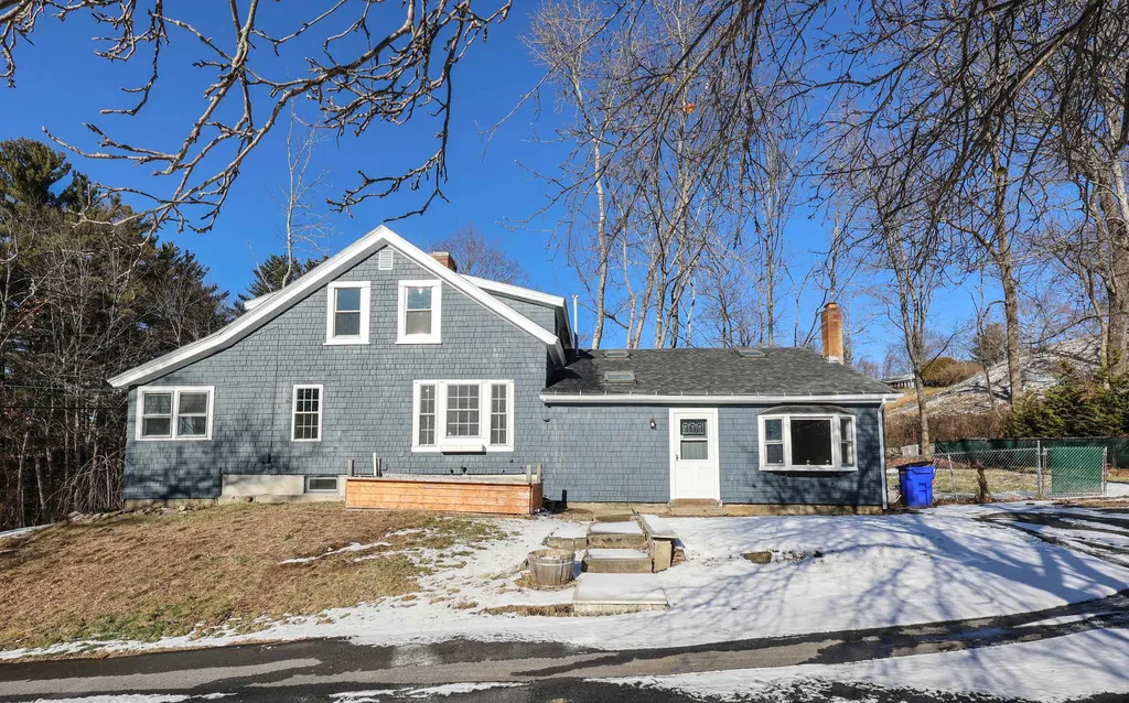 100 Pattee Hill Road Goffstown NH 03045