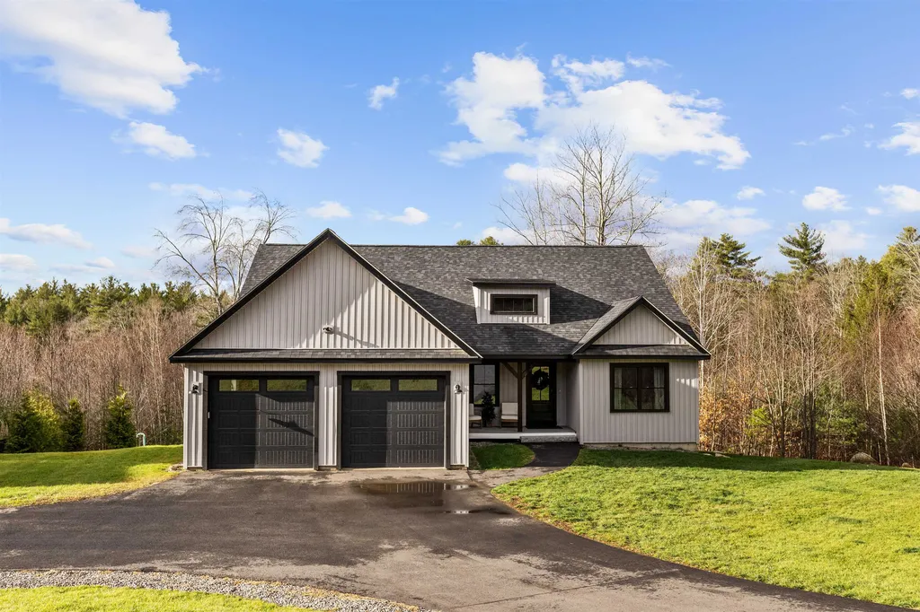 25 Lindsey Lane Meredith NH 03253