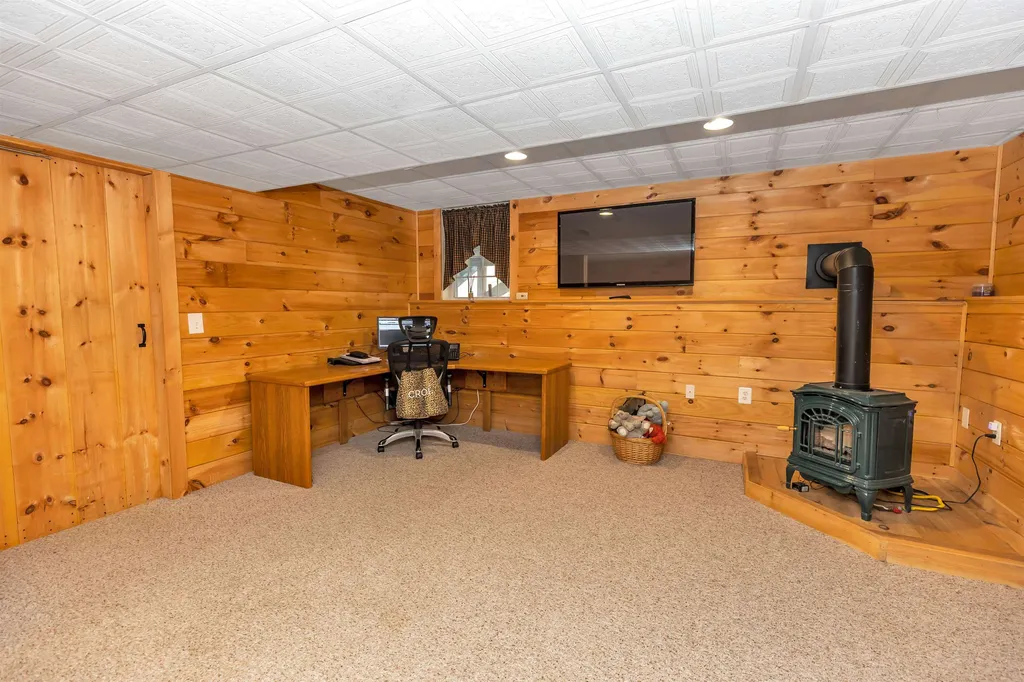 14 Laurel Road Hooksett NH 03106