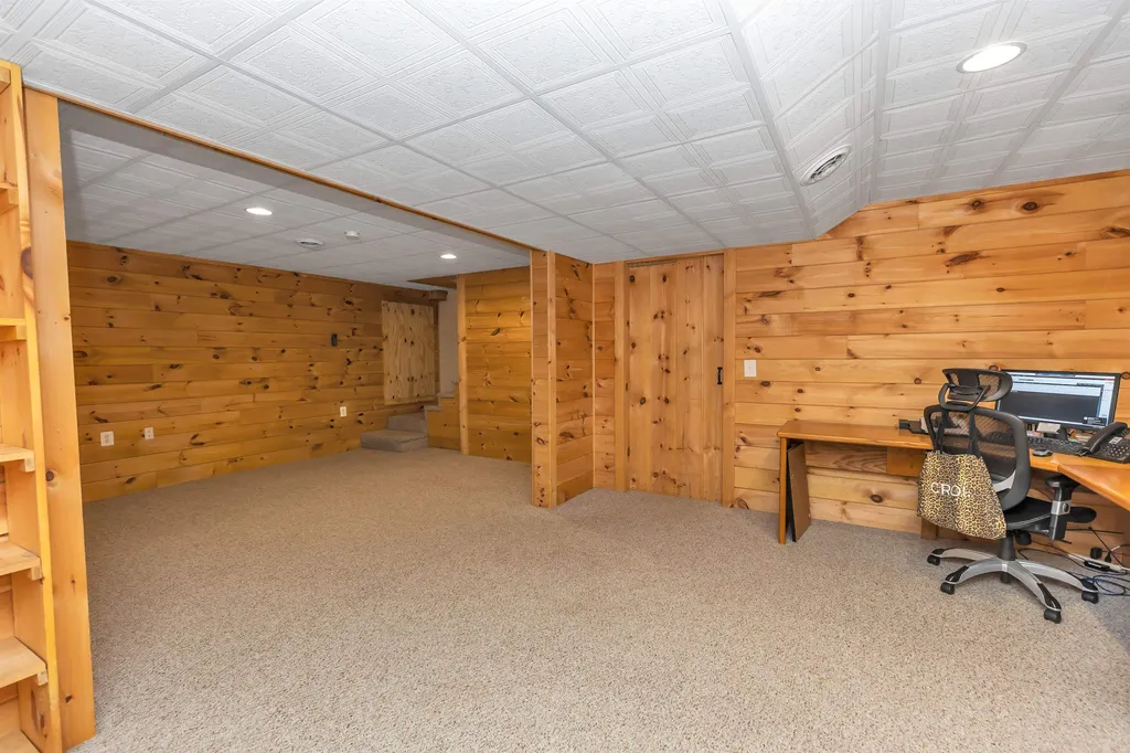 14 Laurel Road Hooksett NH 03106