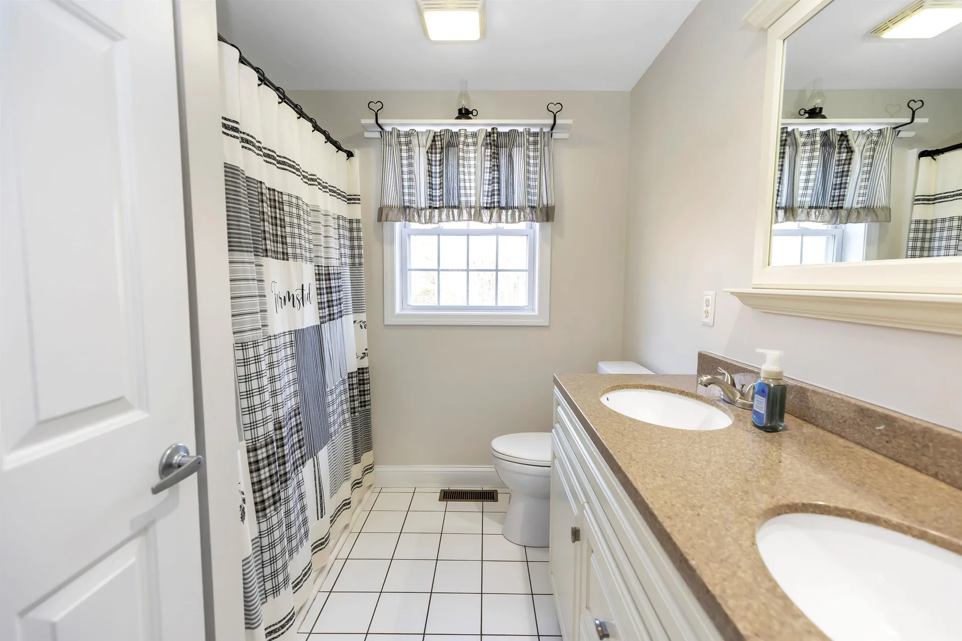 14 Laurel Road Hooksett NH 03106