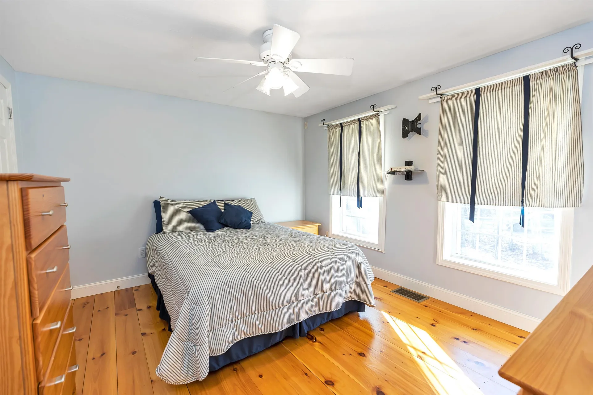14 Laurel Road Hooksett NH 03106
