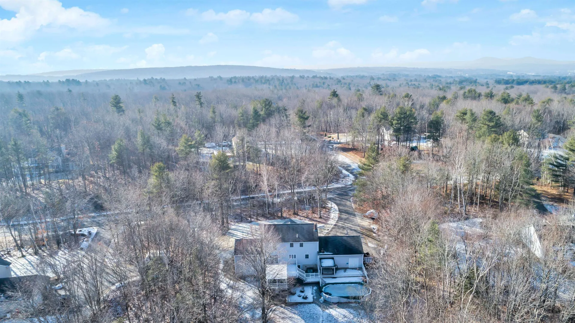 14 Laurel Road Hooksett NH 03106