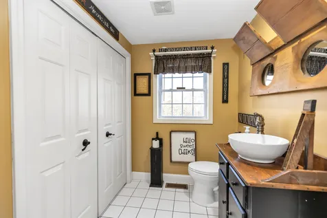 14 Laurel Road Hooksett NH 03106