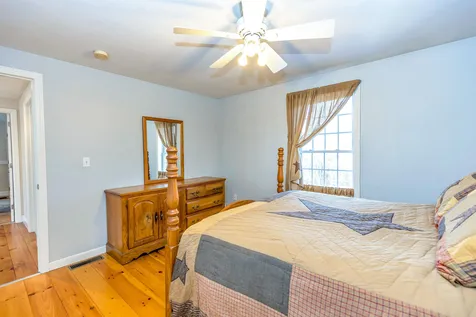 14 Laurel Road Hooksett NH 03106