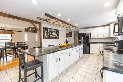 14 Laurel Road Hooksett NH 03106